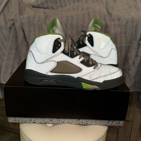 Air Jordan 5 Gray Green Sneakers main image 5
